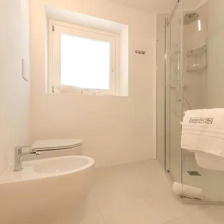 Luxury Sea View & Private Pool - 8 Guests